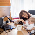 Biznes Mama? Top 5 wskazówek na start z małym biznesem w czasie urlopów związanych z rodzicielstwem