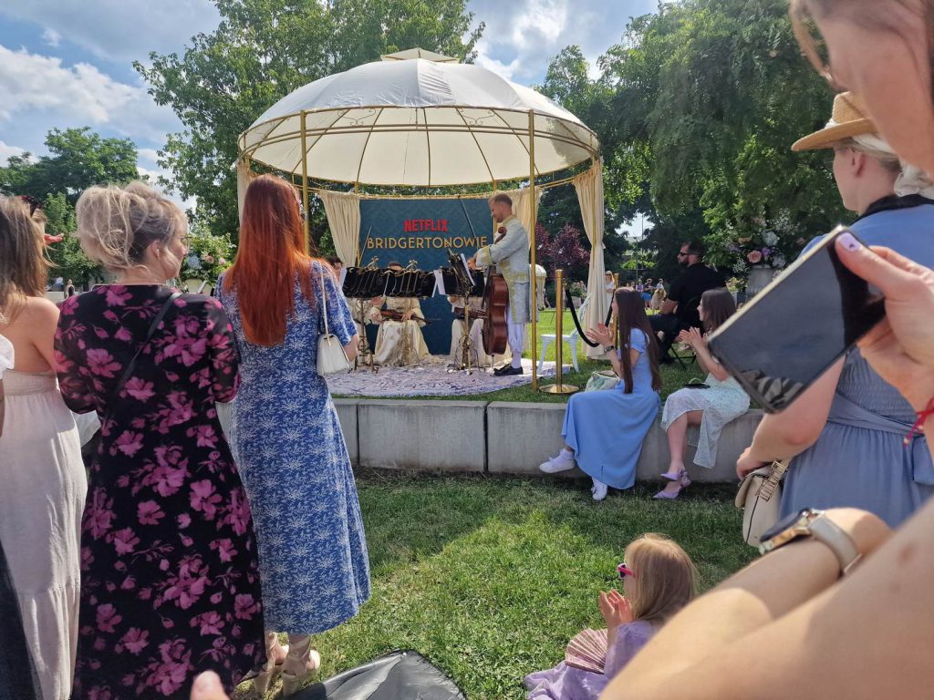 piknik wedlug bridgertonow 5 - Piknik według Bridgertonów w Parku Stare Koryto Warty w Poznaniu 2024 - Relacja