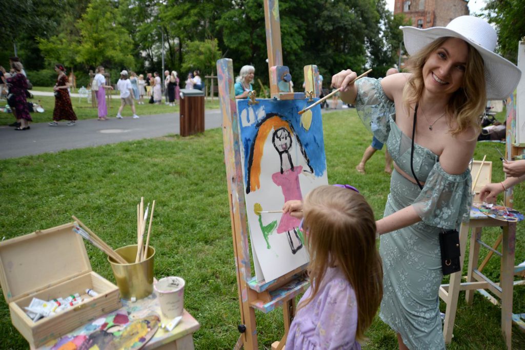 piknik wedlug bridgertonow 9 - Piknik według Bridgertonów w Parku Stare Koryto Warty w Poznaniu 2024 - Relacja