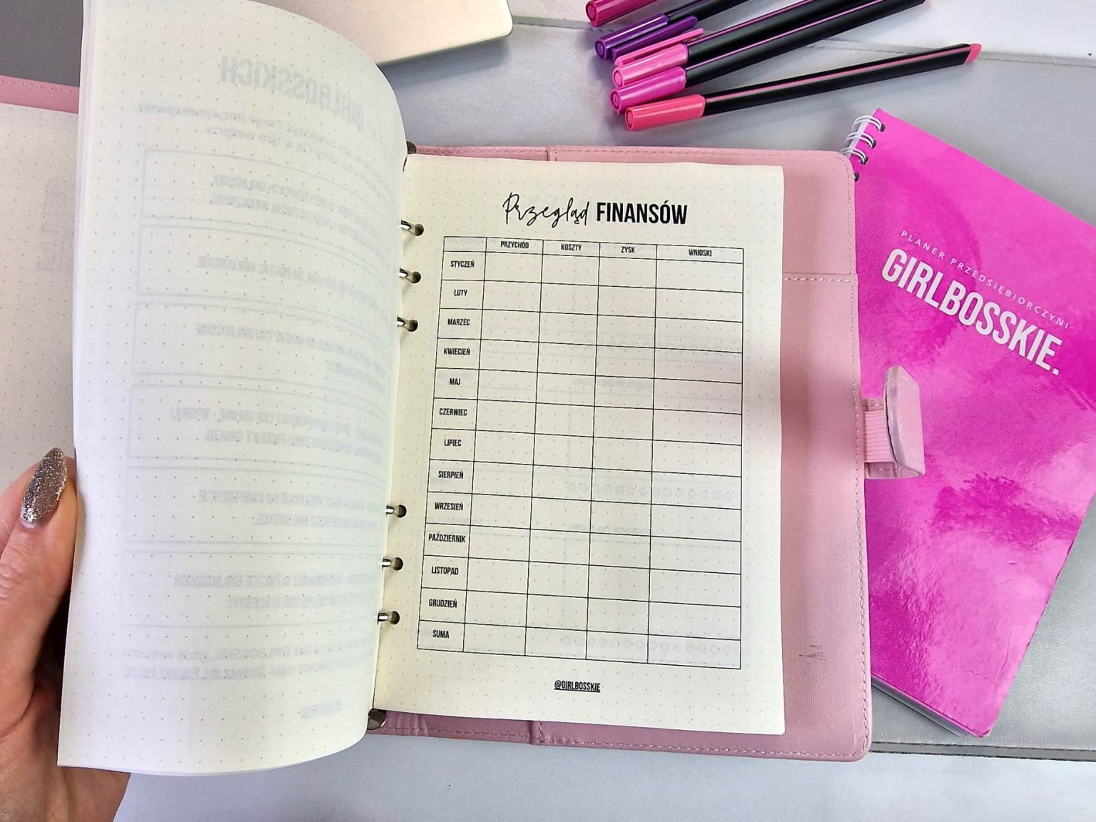 habit tracker kalendarz biznesowy 001 - Habit Tracker GIRLBOSSKIE - Kalendarz biznesowy 2025 do druku