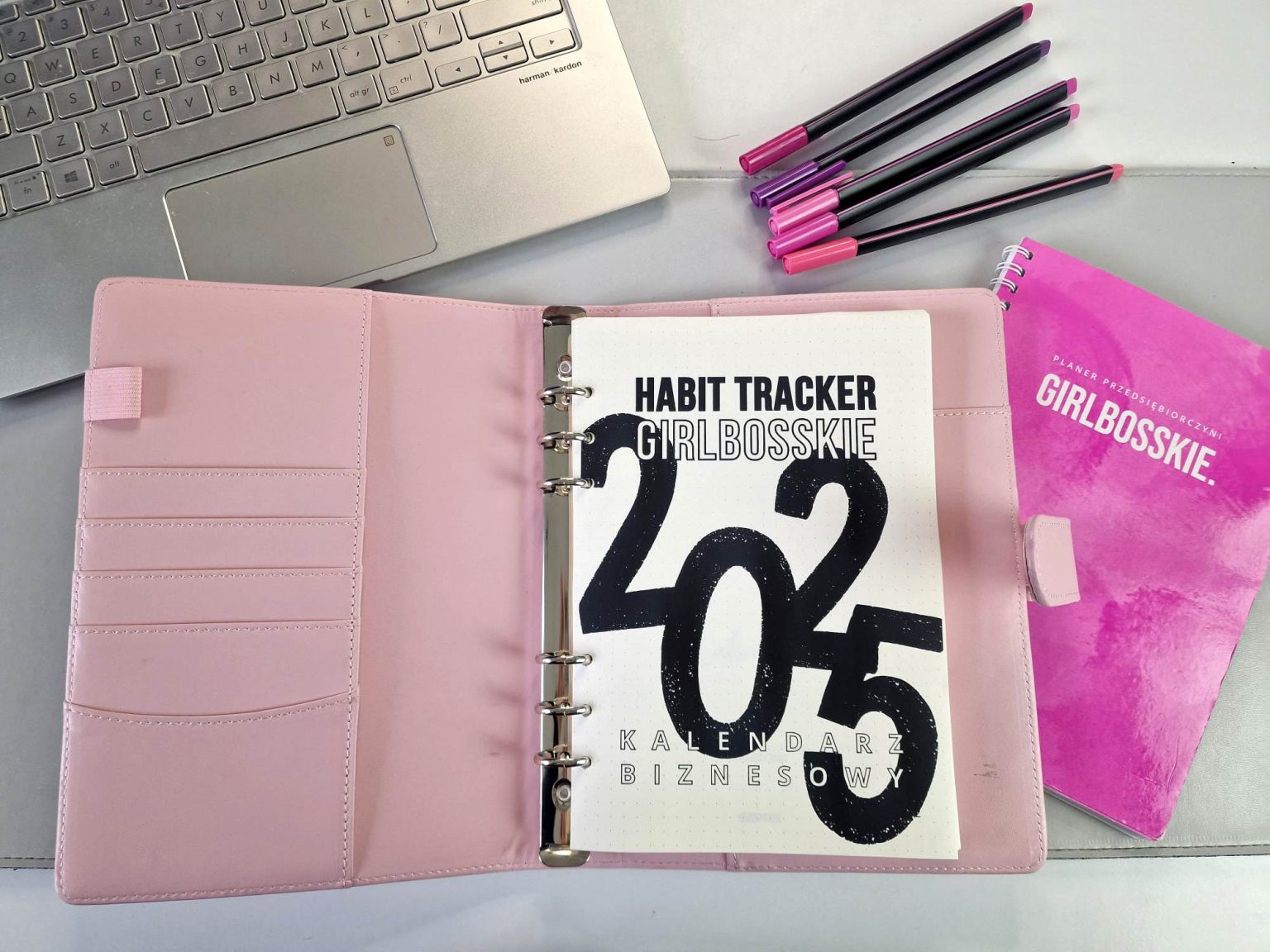 habit tracker kalendarz biznesowy 005 - Habit Tracker GIRLBOSSKIE - Kalendarz biznesowy 2025 do druku