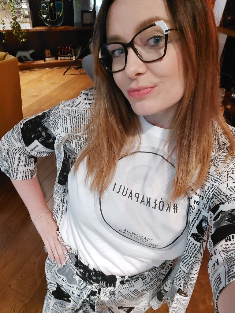 kobieta pełna ról