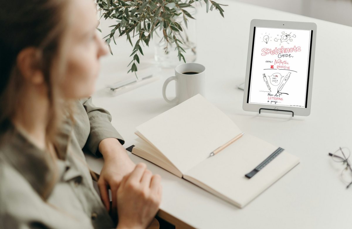 „Sketchnotes, czyli notatki wizualne z radością” – recenzja e-booka autorstwa Marioli Nowak‑Jäger