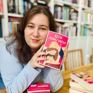 Angela Wecka zdjecie z Klubem Jednej Kreski - Top 10 Książka Roku - poznaj finalistów Kursorów Roku 2025 Angela Węcka - finalistka Kursory Roku 2025, Książka Roku