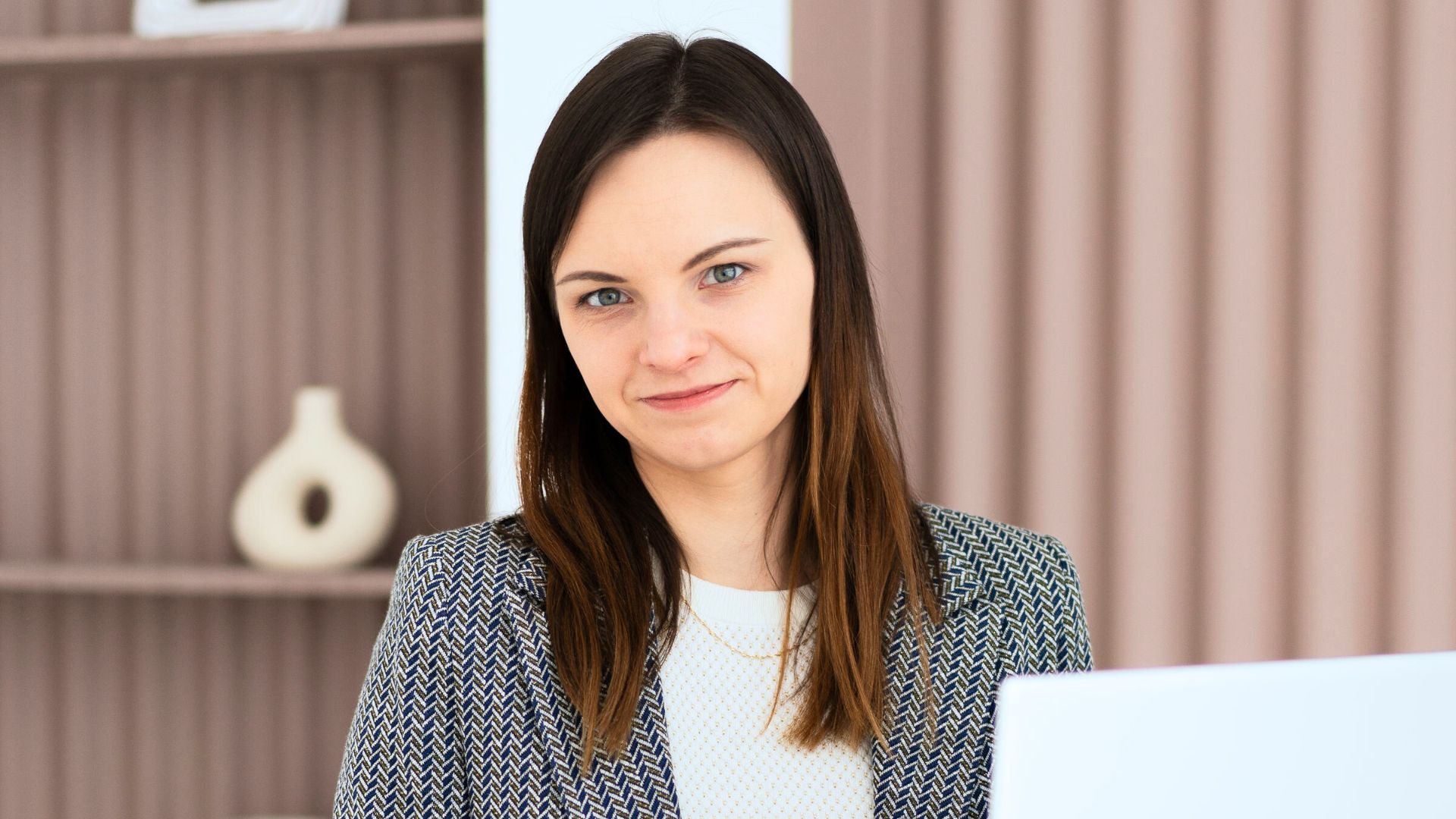 Projekt: książka. Pisanie i redakcja w dobie sztucznej inteligencji – wywiad z Anią Wołodko