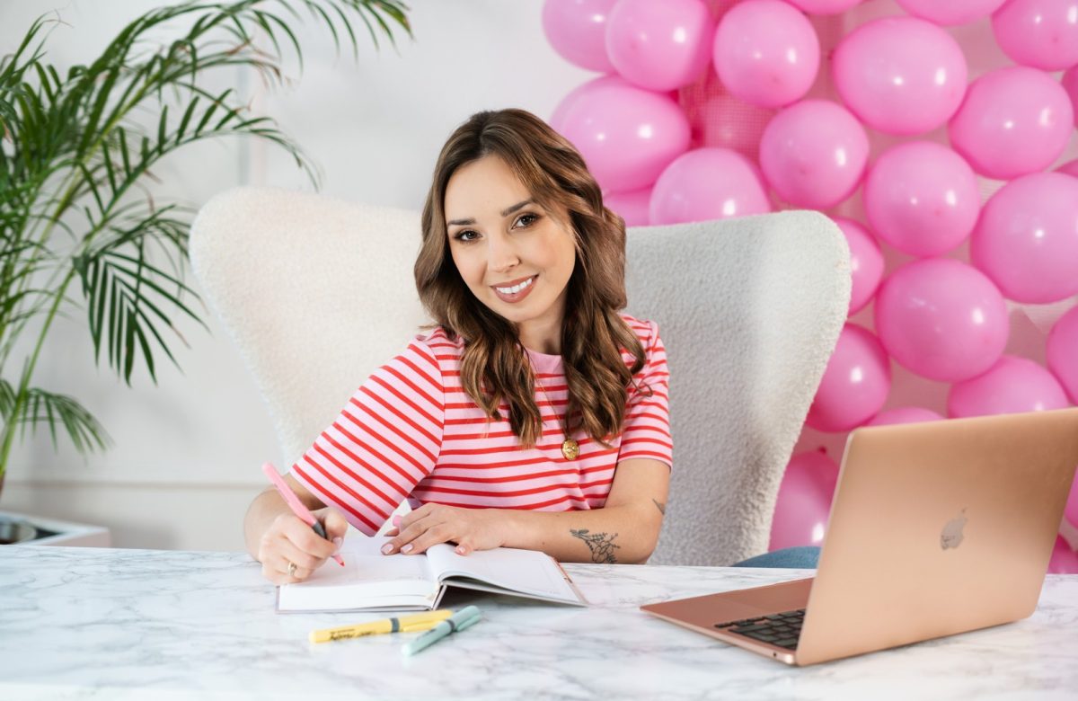 Konkurencja czy siostrzeństwo? Jak wirtualne asystentki mogą rosnąć razem, zamiast się zwalczać