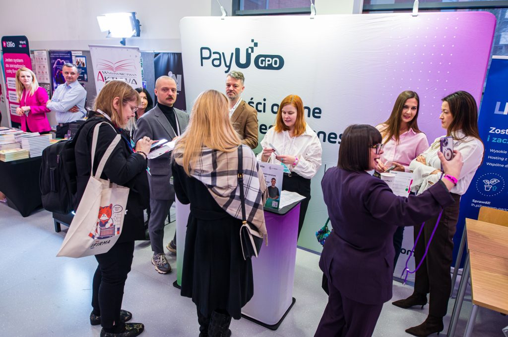 DSC0385 - GALA KURSORY ROKU i KONFERENCJA GIRLBOSSKIE POZNAŃ 2025 - Poznaj laureatki oraz laureatów!