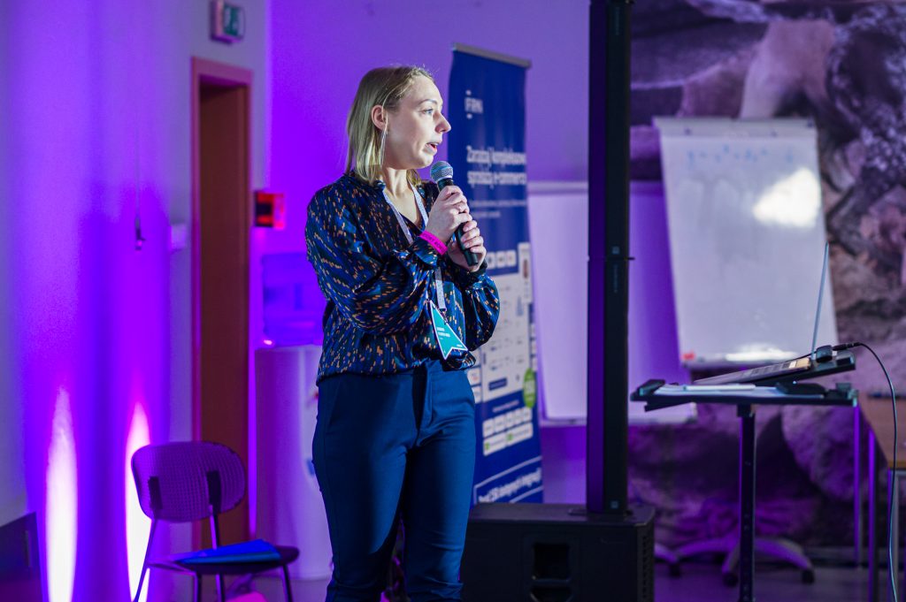 DSC0803 - GALA KURSORY ROKU i KONFERENCJA GIRLBOSSKIE POZNAŃ 2025 - Poznaj laureatki oraz laureatów!