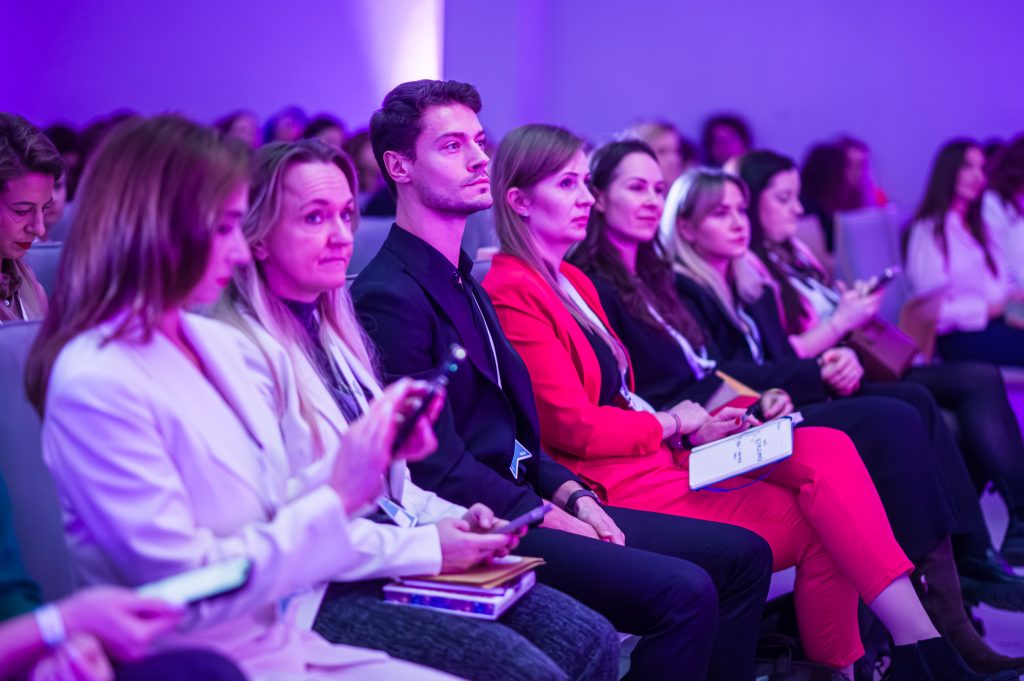 DSC0870 - GALA KURSORY ROKU i KONFERENCJA GIRLBOSSKIE POZNAŃ 2025 - Poznaj laureatki oraz laureatów!