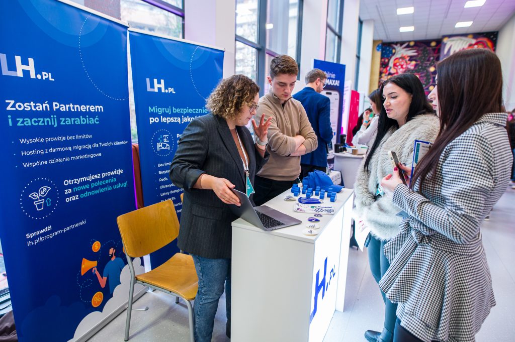 DSC1548 - GALA KURSORY ROKU i KONFERENCJA GIRLBOSSKIE POZNAŃ 2025 - Poznaj laureatki oraz laureatów!