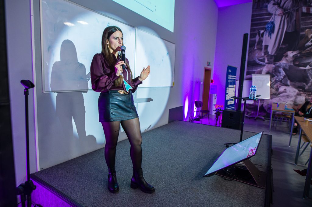 DSC1920 - GALA KURSORY ROKU i KONFERENCJA GIRLBOSSKIE POZNAŃ 2025 - Poznaj laureatki oraz laureatów!