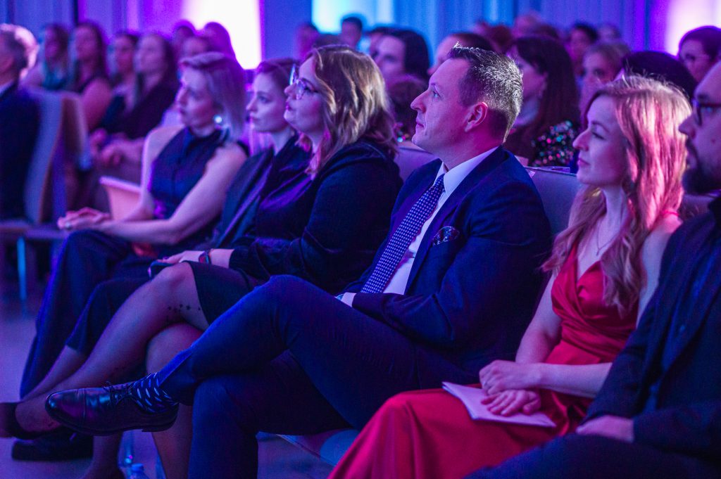 DSC2739 - GALA KURSORY ROKU i KONFERENCJA GIRLBOSSKIE POZNAŃ 2025 - Poznaj laureatki oraz laureatów!