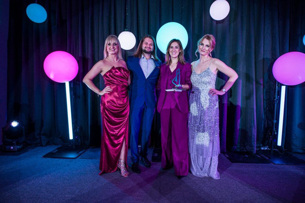 gala kursory roku 12 - GALA KURSORY ROKU i KONFERENCJA GIRLBOSSKIE POZNAŃ 2025 - Poznaj laureatki oraz laureatów!