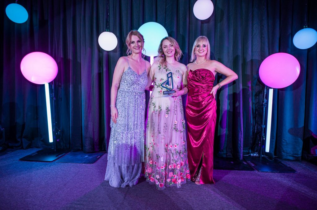 gala kursory roku 18 - GALA KURSORY ROKU i KONFERENCJA GIRLBOSSKIE POZNAŃ 2025 - Poznaj laureatki oraz laureatów!