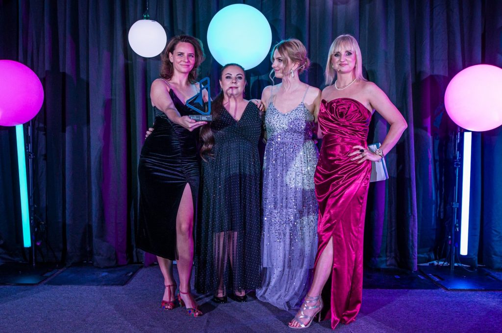 gala kursory roku 22 - GALA KURSORY ROKU i KONFERENCJA GIRLBOSSKIE POZNAŃ 2025 - Poznaj laureatki oraz laureatów!