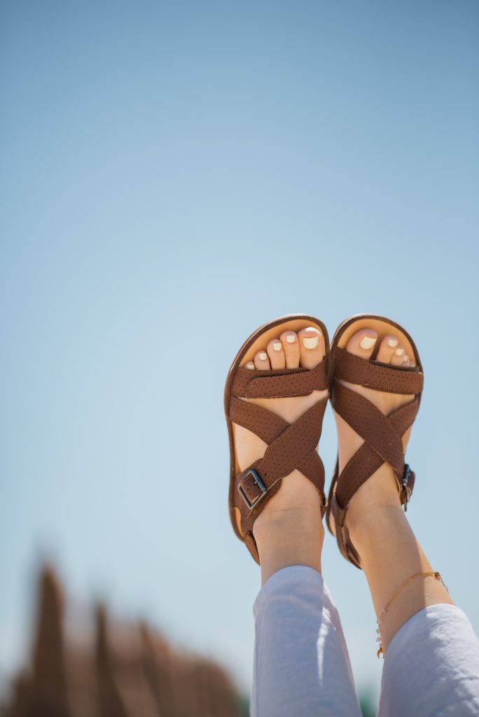 buty boso damskie4 - Buty barefoot damskie – naturalny sposób na zdrowe, silne i piękne stopy buty boso damskie
