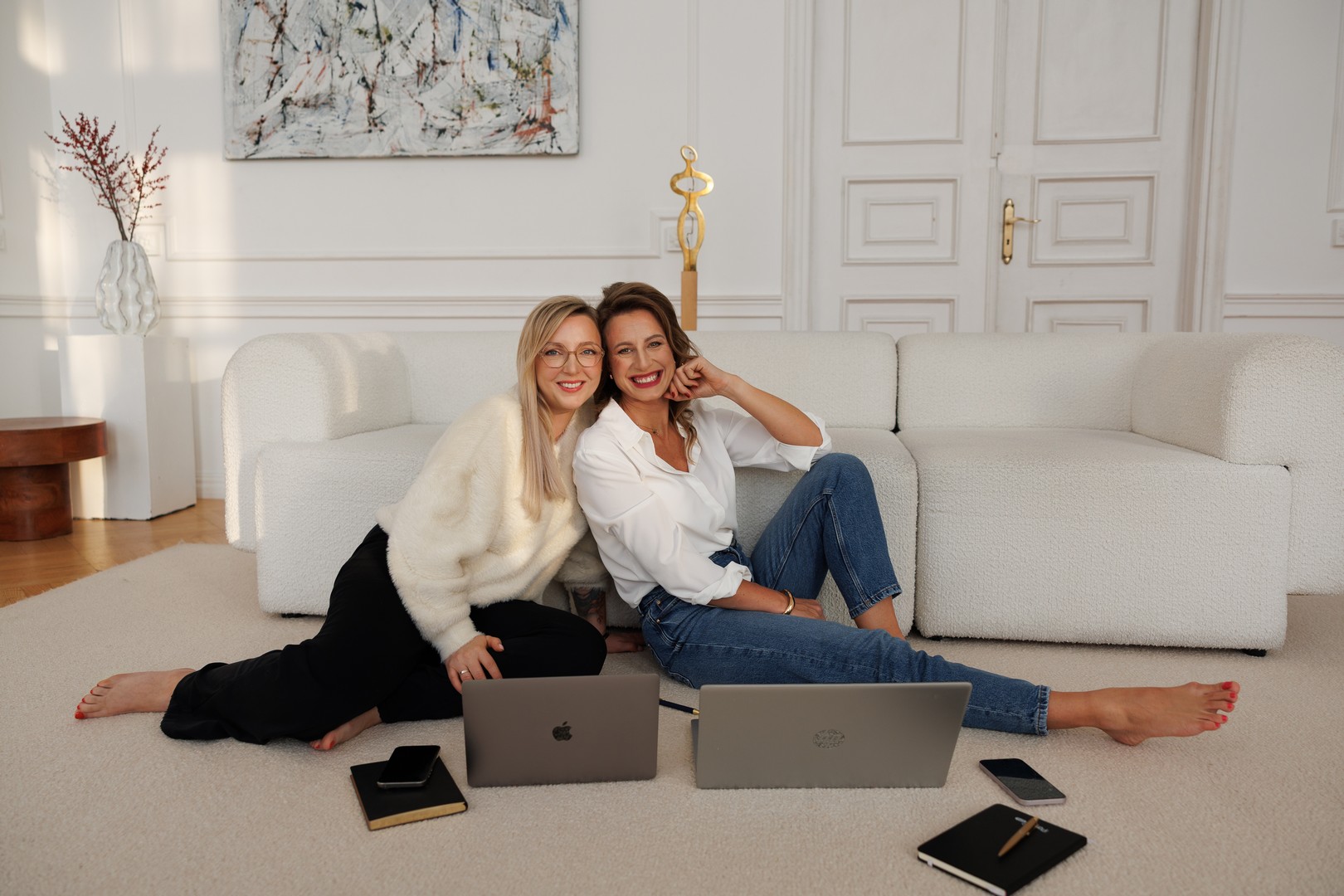 Sprzedaż w DM-ach bez presji. Jak rozmowy w wiadomościach prywatnych stały się realnym źródłem sprzedaży