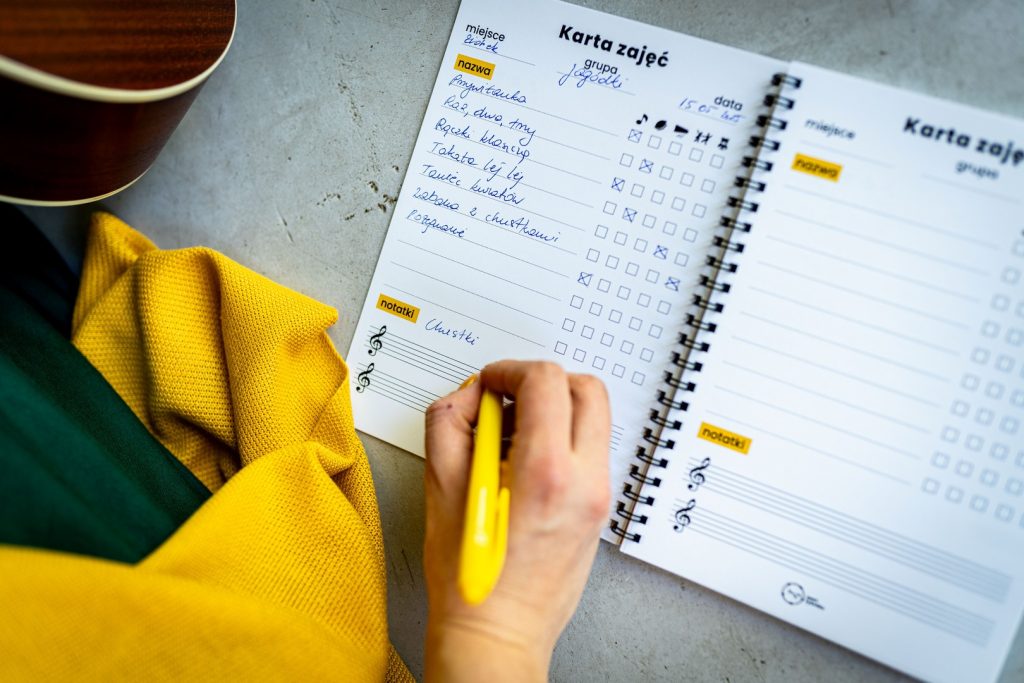 zajeciownik muzyczny 5 - Więcej czasu, mniej chaosu - praca z zajęciownikiem muzycznym zajęciownik muzyczny