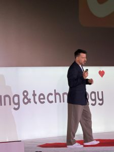 i love ai 8 - I love AI – konferencja, która porządkuje chaos wokół sztucznej inteligencji