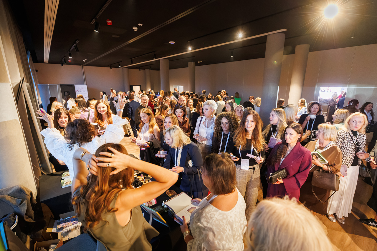 konferencja Celomania9 - Strona główna Konferencja Celomania i uroczysta premiera książki Karoliny Karolczak już za nami